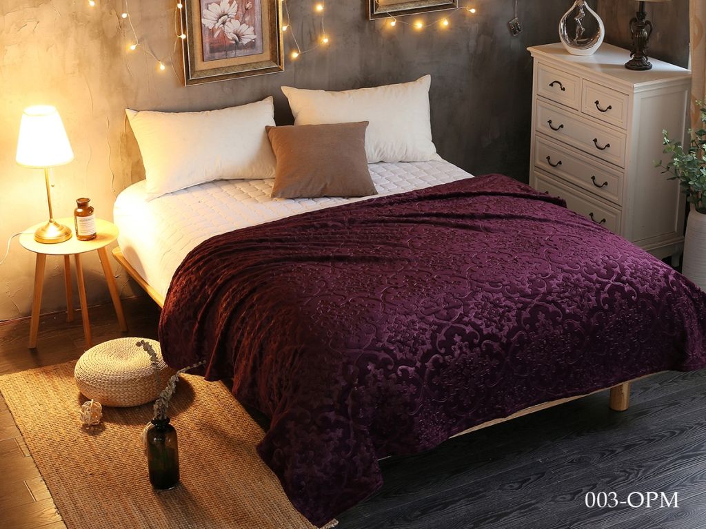 180-PVM-003 Венеция 180х200 однотонный с тиснением микрофибра плед AlViTek