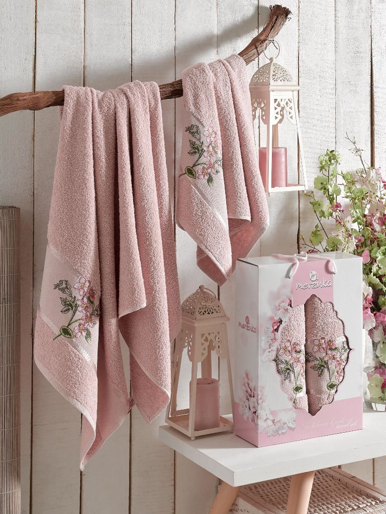 8978 Розовый SAKURA GARDEN (50х80+70х130 ) в коробке Набор полотенец MERZUKA