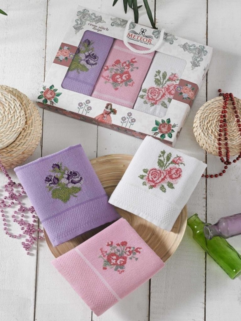 9329 Розы Вышивка В (40х60)х3шт в коробке Набор кухонный Метеор