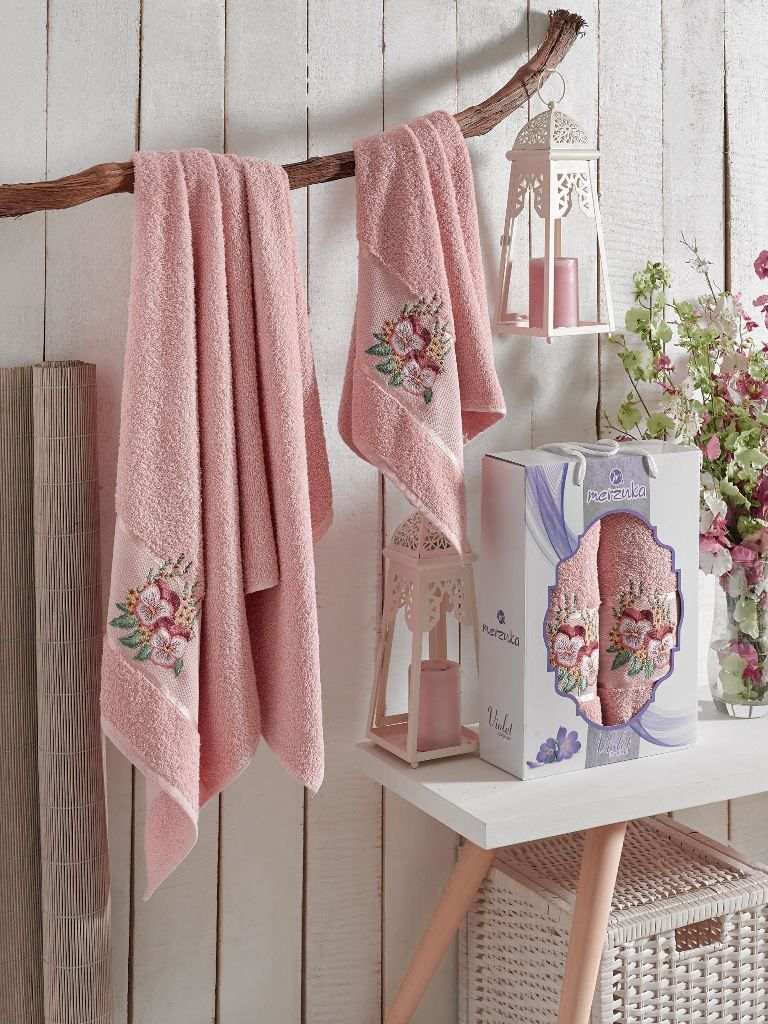 9331 Брусничный VIOLET (50х80+70х130 ) в коробке Набор полотенец MERZUKA