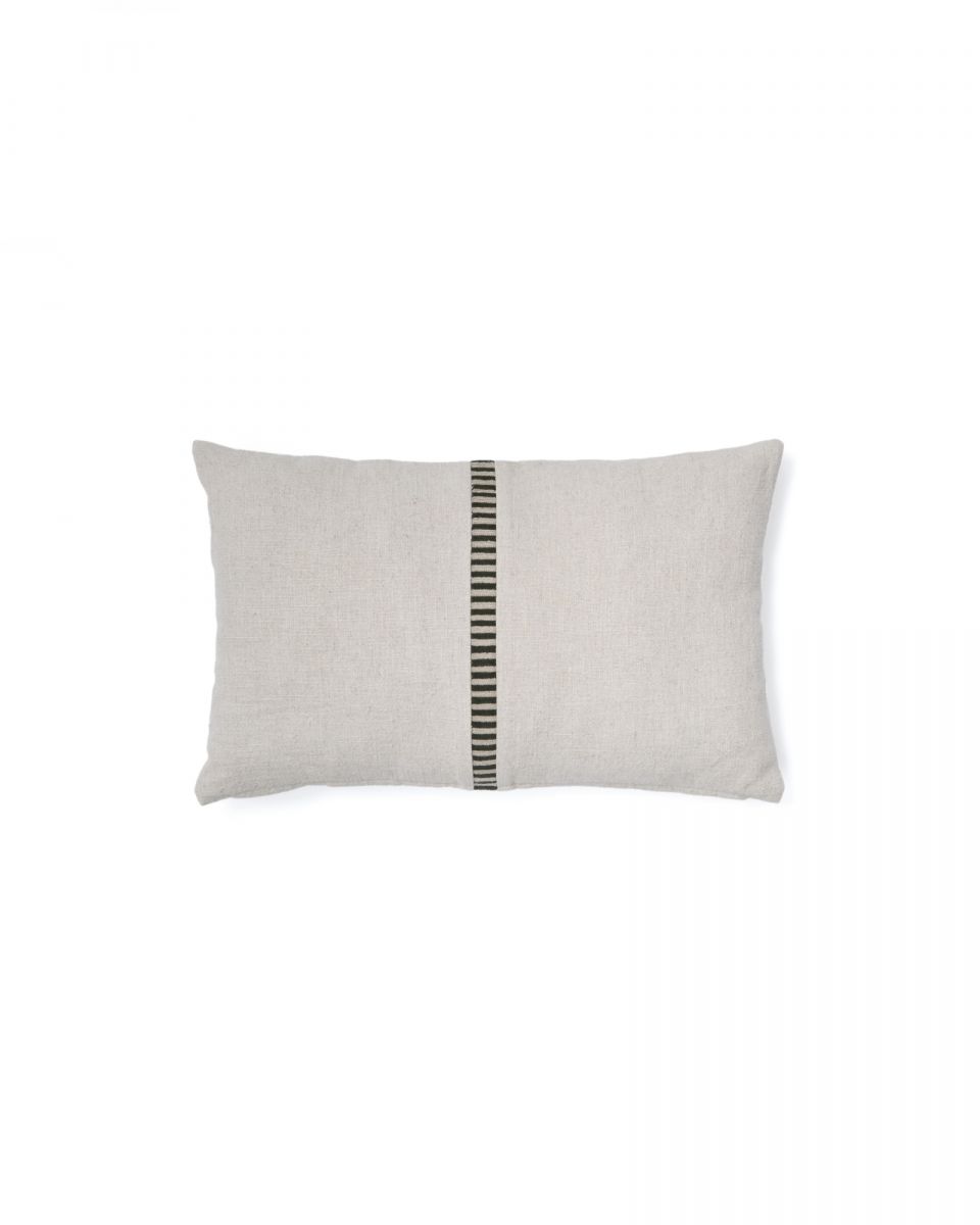 Ardit Чехол для подушки бежевого цвета с зеленой вышитой полосой 30 x 50