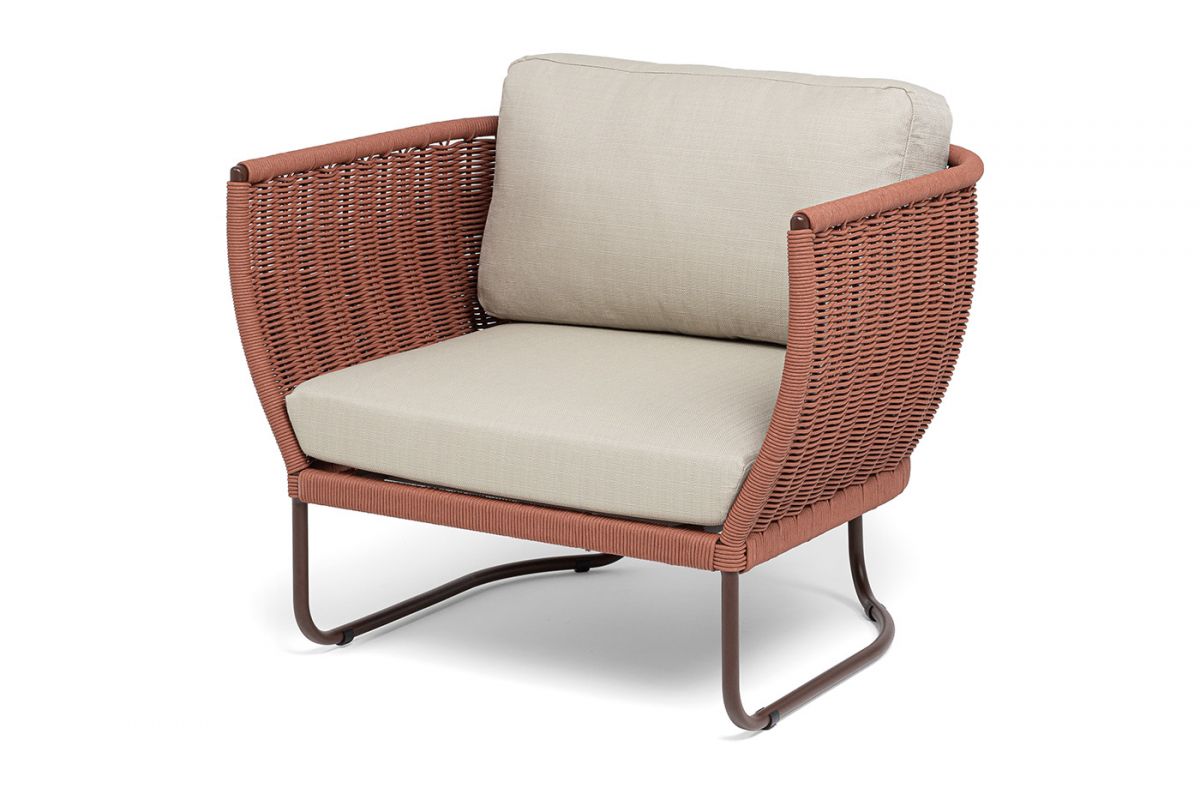 "Фиджи" кресло плетеное из роупа, каркас алюминий коричневый (RAL8016) муар, роуп красный (8372) кру