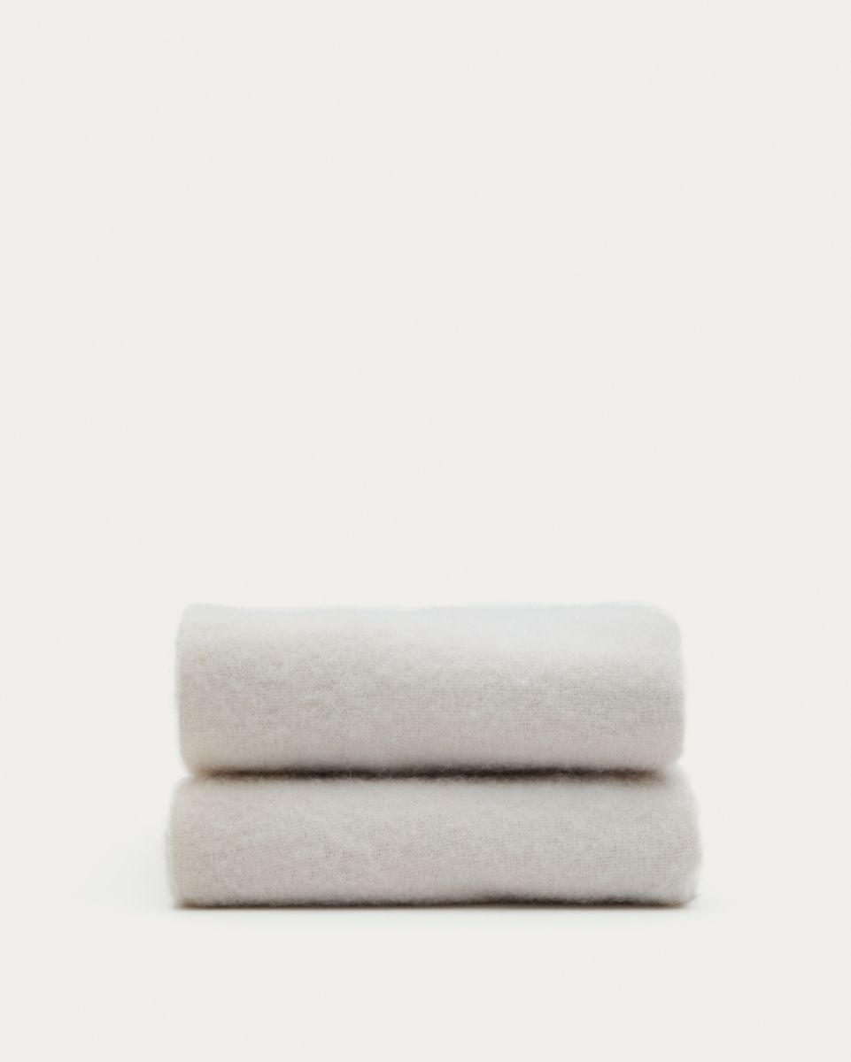 Hura Плед из шерсти цвета экрю с оборками 170 х 130 см