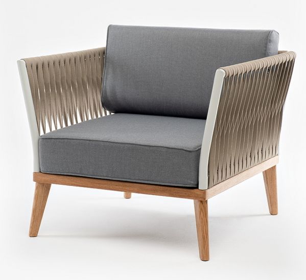 "Касабланка" кресло плетеное из роупа, основание дуб, роуп серо-коричневый 23мм, ткань серая
