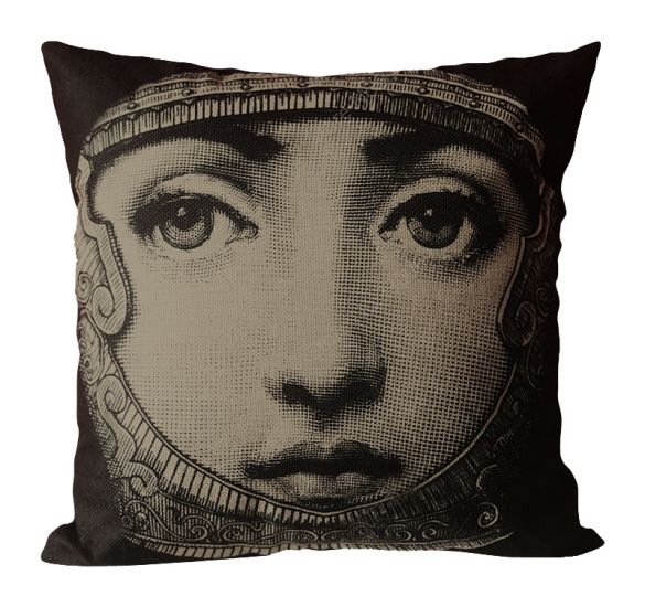 Подушка с портретом Лины Пьеро Форназетти Knight