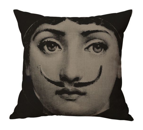 Подушка с портретом Лины Пьеро Форназетти Whiskers