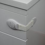 Замок для выдвижных шкафчиков на тесьме, безопасный пластик (стандарт)